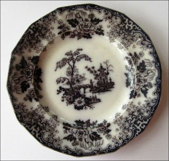 Plate in the Chusan pattern 
