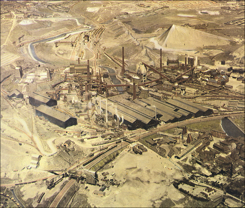 Photo of Shelton Steel Works and the Loop Line c.1950
