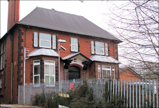 In 1939 the British Ceramic Research Association opened a research station in a converted late-Victorian house in Queen's Road, Penkhull, the house bears the date 1893.