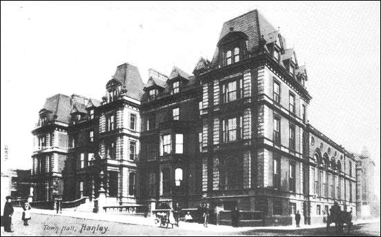 postcard - Town Hall, Hanley