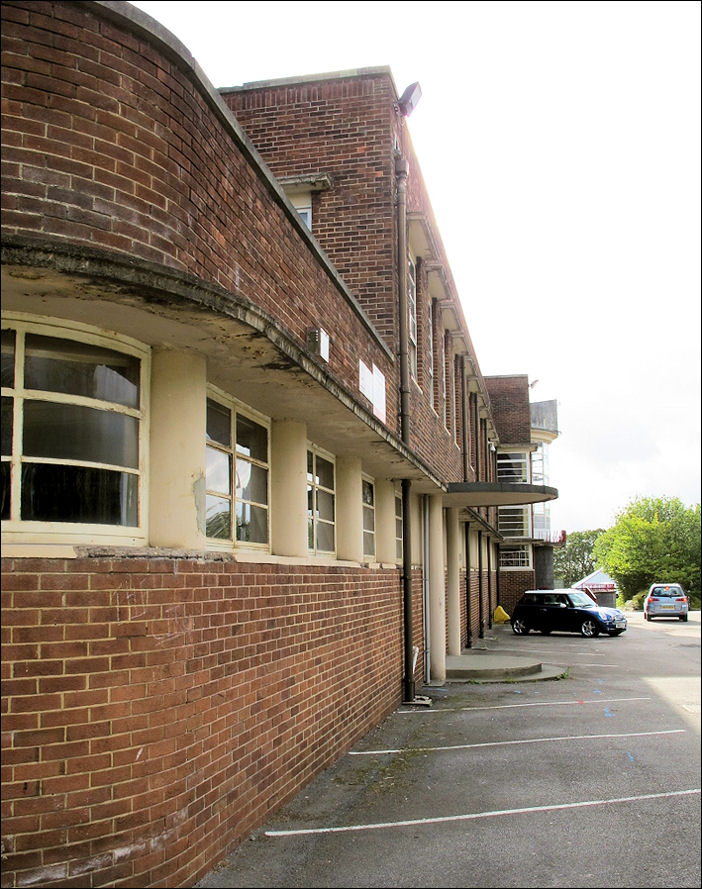 the main frontage facing Newcastle Lane 