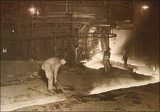 Tapping a blast furnace