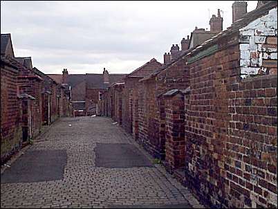 alleyway back of the houses in Leveson Street