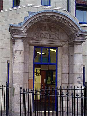 Original entrance incorporated in the new police station