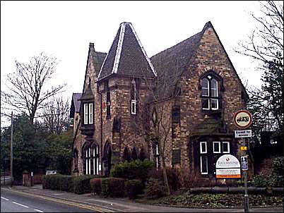 No 2 Cemetery Road - The Registrar's Lodge