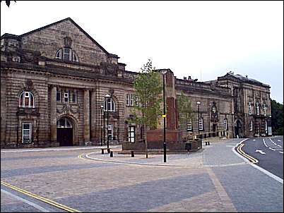 The Kings Hall (left) and Town Hall (right) from Kingsway, Stoke