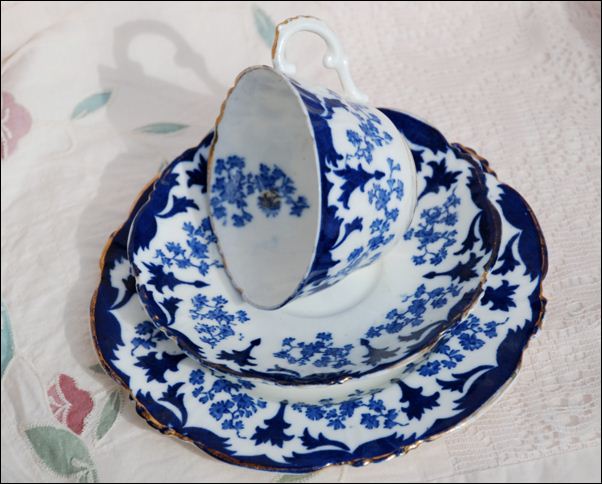 John Chew tea set in the Clyde pattern 