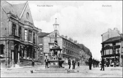 Old postcard of Fountain Place (although the card says 'Square')