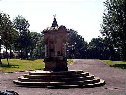 ornamental drinking fountain 