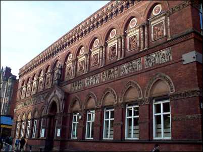 The striking edifice of the Wedgwood Institute was erected by R. Edgar and John Lockwood Kipling (father of Rudyard Kipling) and took six years to complete. 