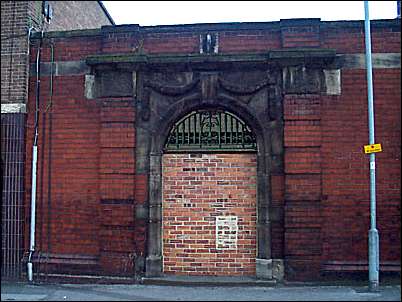 Bricked-up entrance to the ornate  'Gentleman's Conveniences'