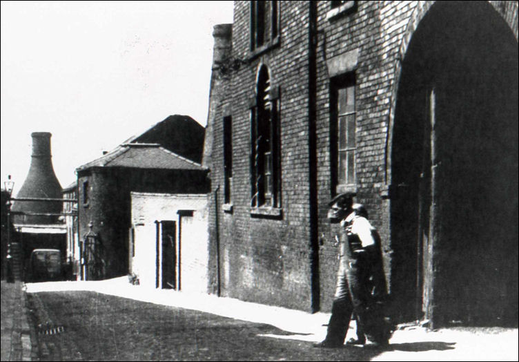 Old picture of Packhorse Lane, Burslem