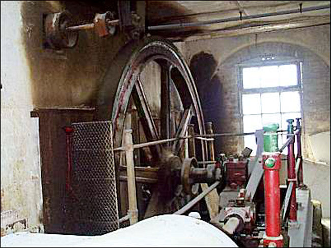 The Boulton steam engine supplied all the power to the slip and clay shop