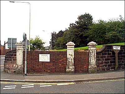 The gates to Fenton House on the corner of City Road and Glebedale Road