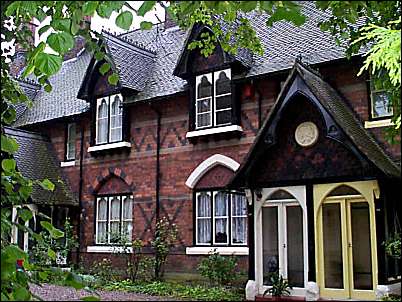 The Minton cottages on Hartshill Road